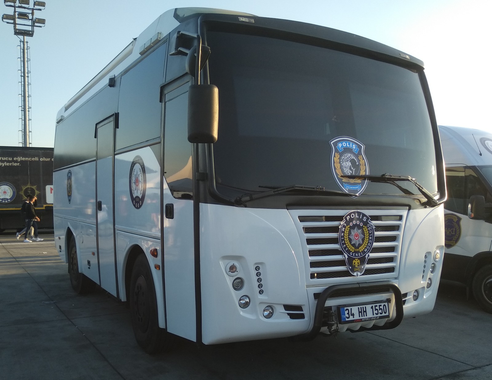 34 HH 1550, Tekne Horton 