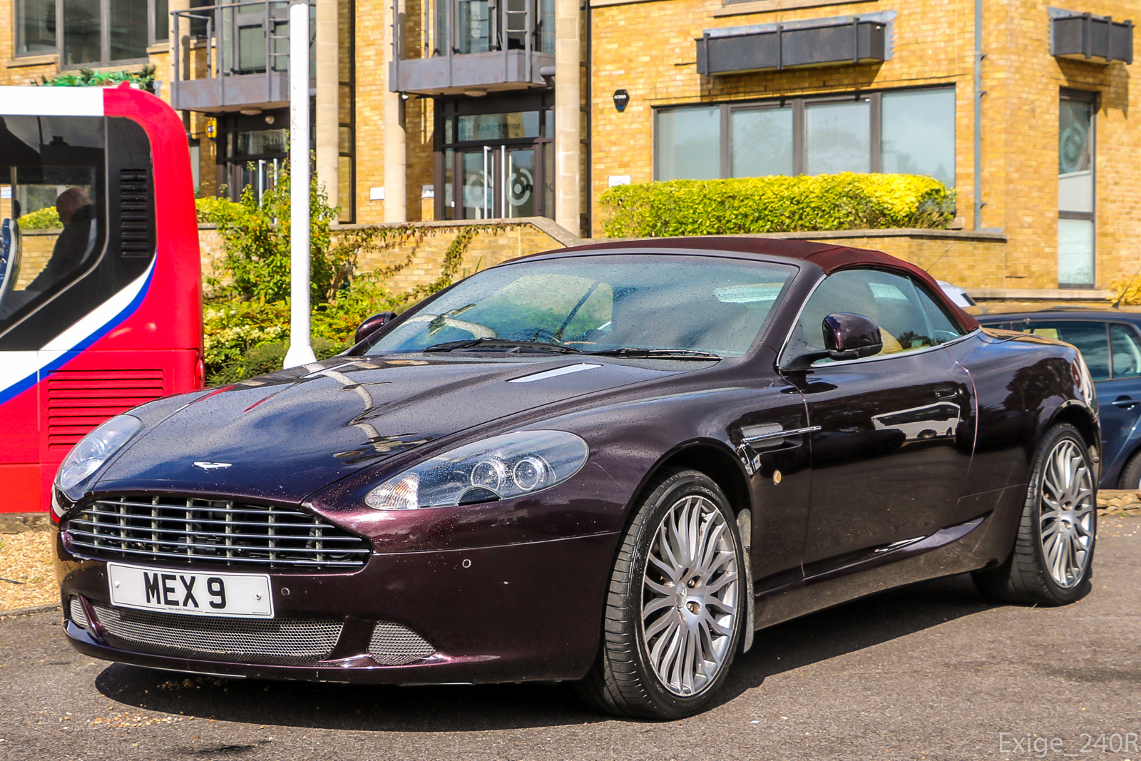 MEX9, Aston Martin DB9 Volante (VH300), 2004–2012