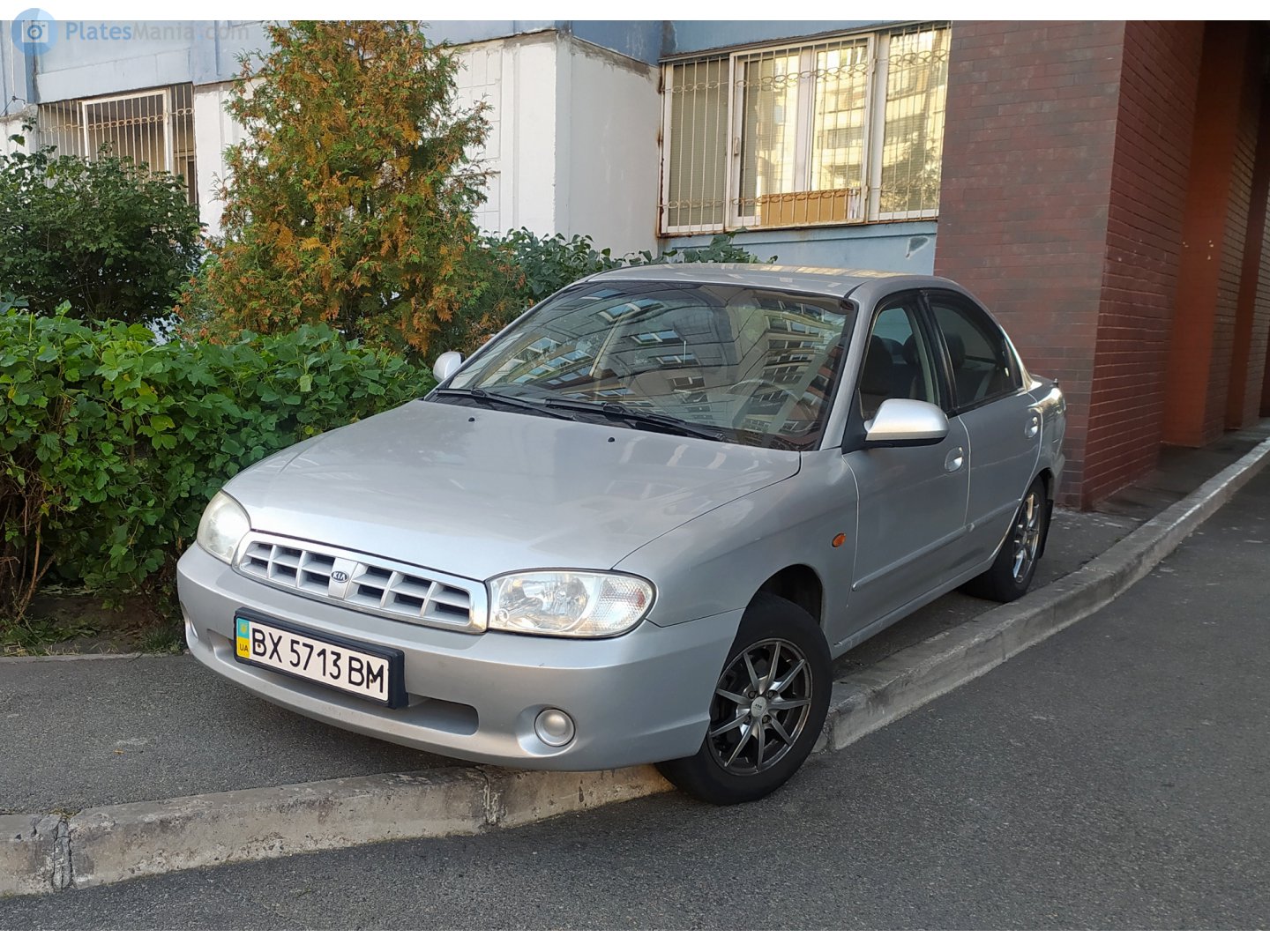 BX 5713 BM, Kia Sephia 2nd gen (II) Sedan (S-II), facelift, 2001–2004