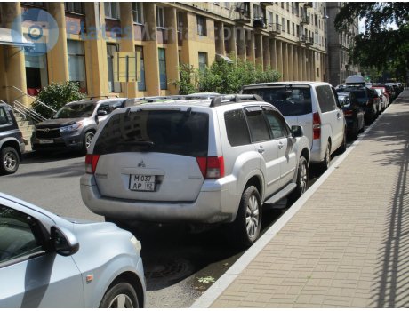 м037ар82, Mitsubishi Endeavor