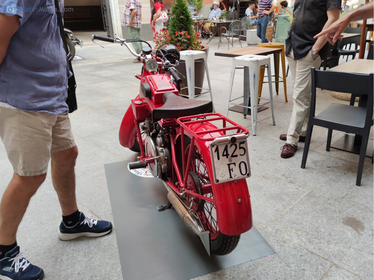 FO 1425, Moto Guzzi 500 