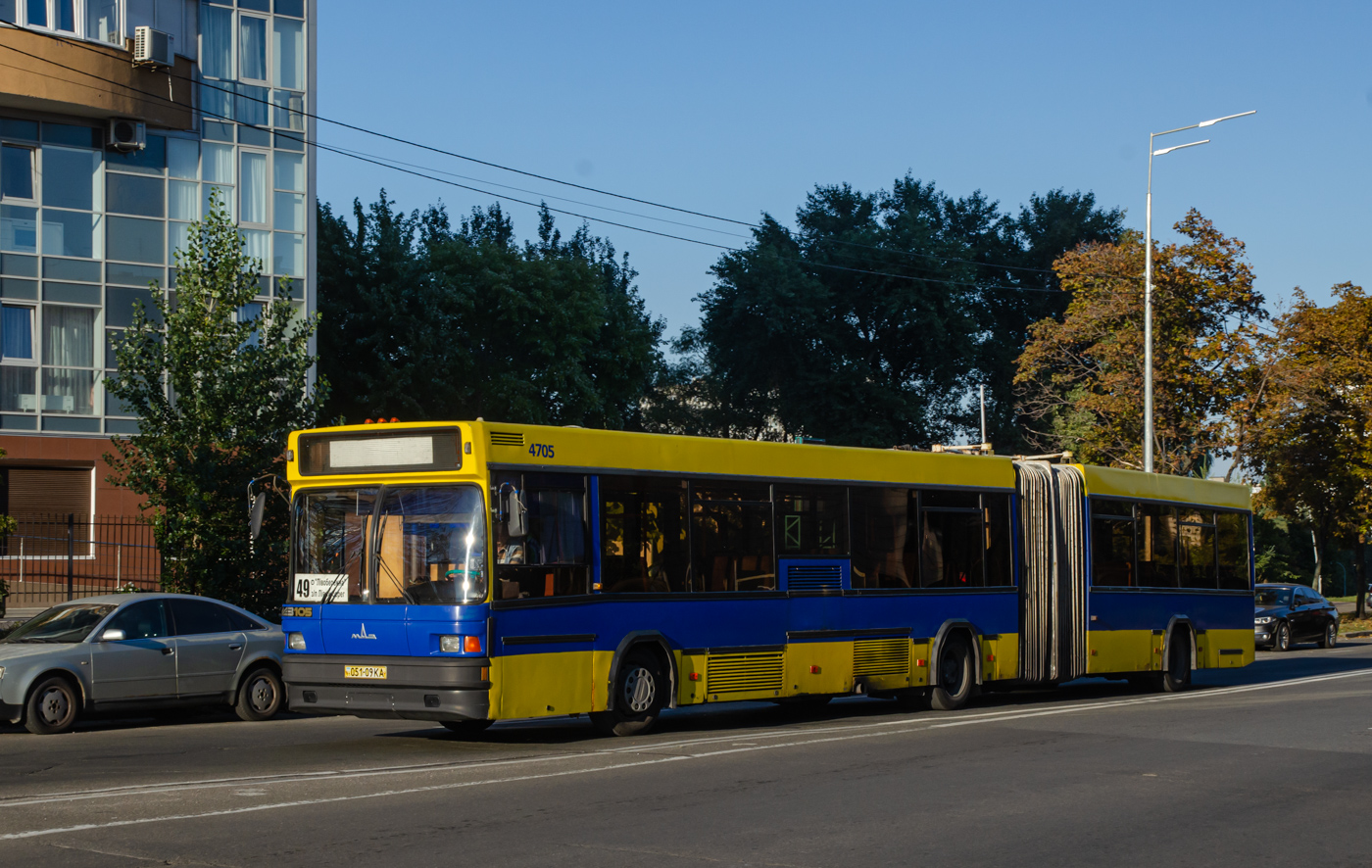 11 051-09 KA, MAZ 105 