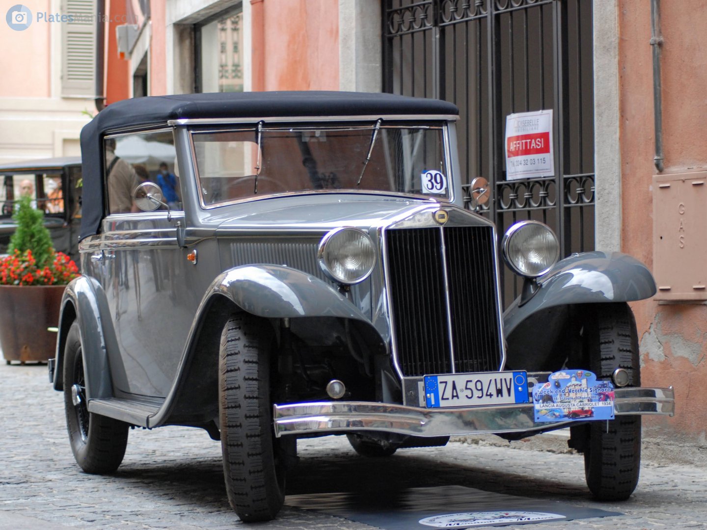 ZA 594 WV, Lancia Augusta 