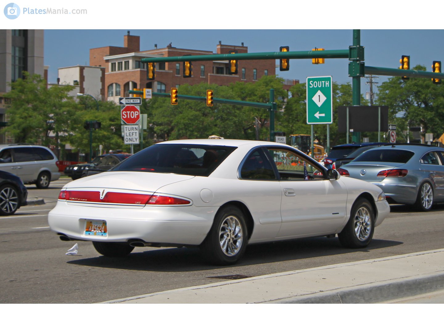 A5624, Lincoln Continental Mark Series Mark VIII 2-door Coupé (FN10), facelift, 1997–1998