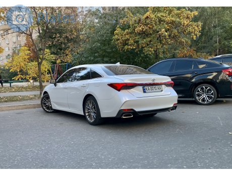 KA 0010 AA, Toyota Avalon