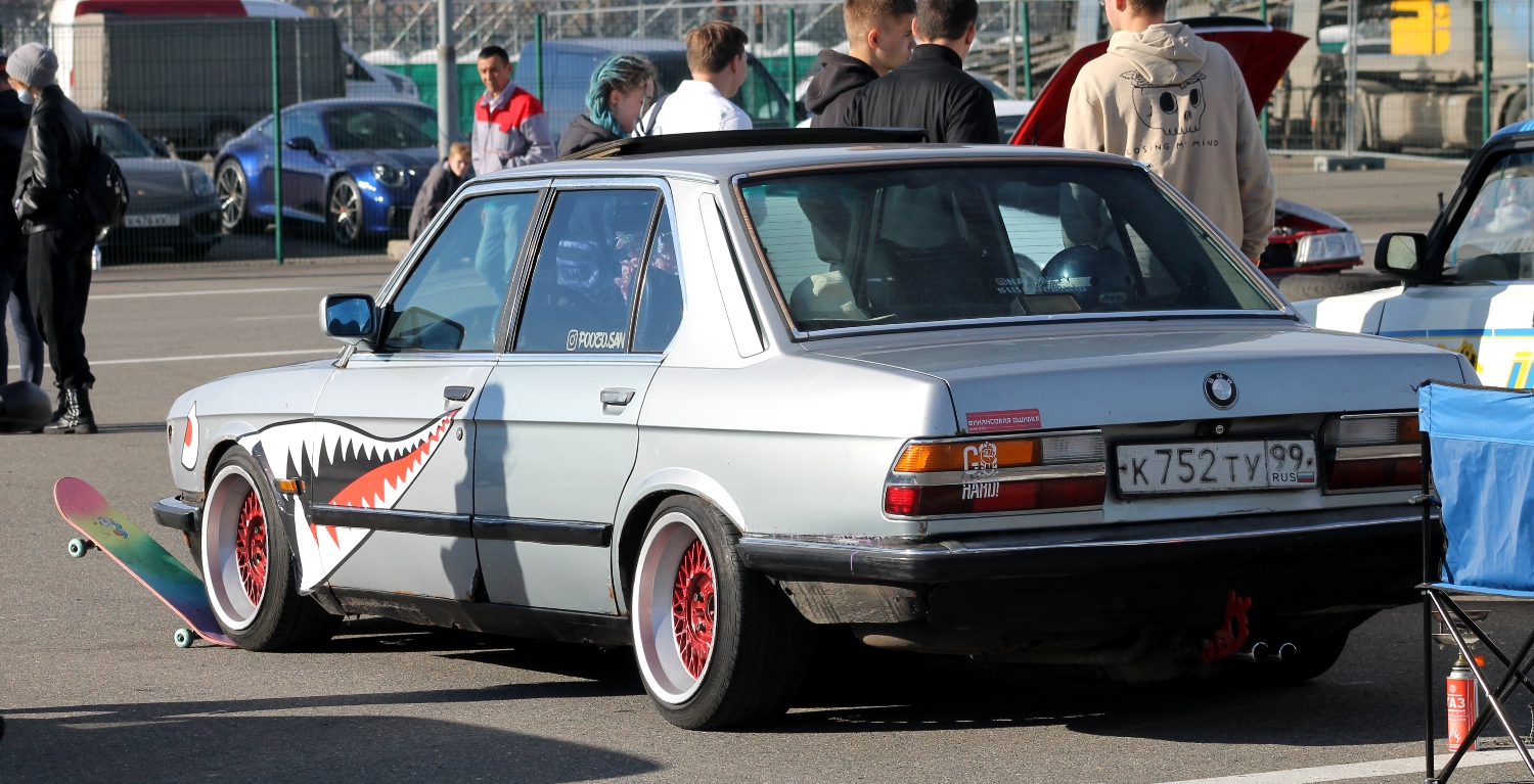 к 752 ту 99, BMW 5 Series 2nd gen (E28), 1981–1988