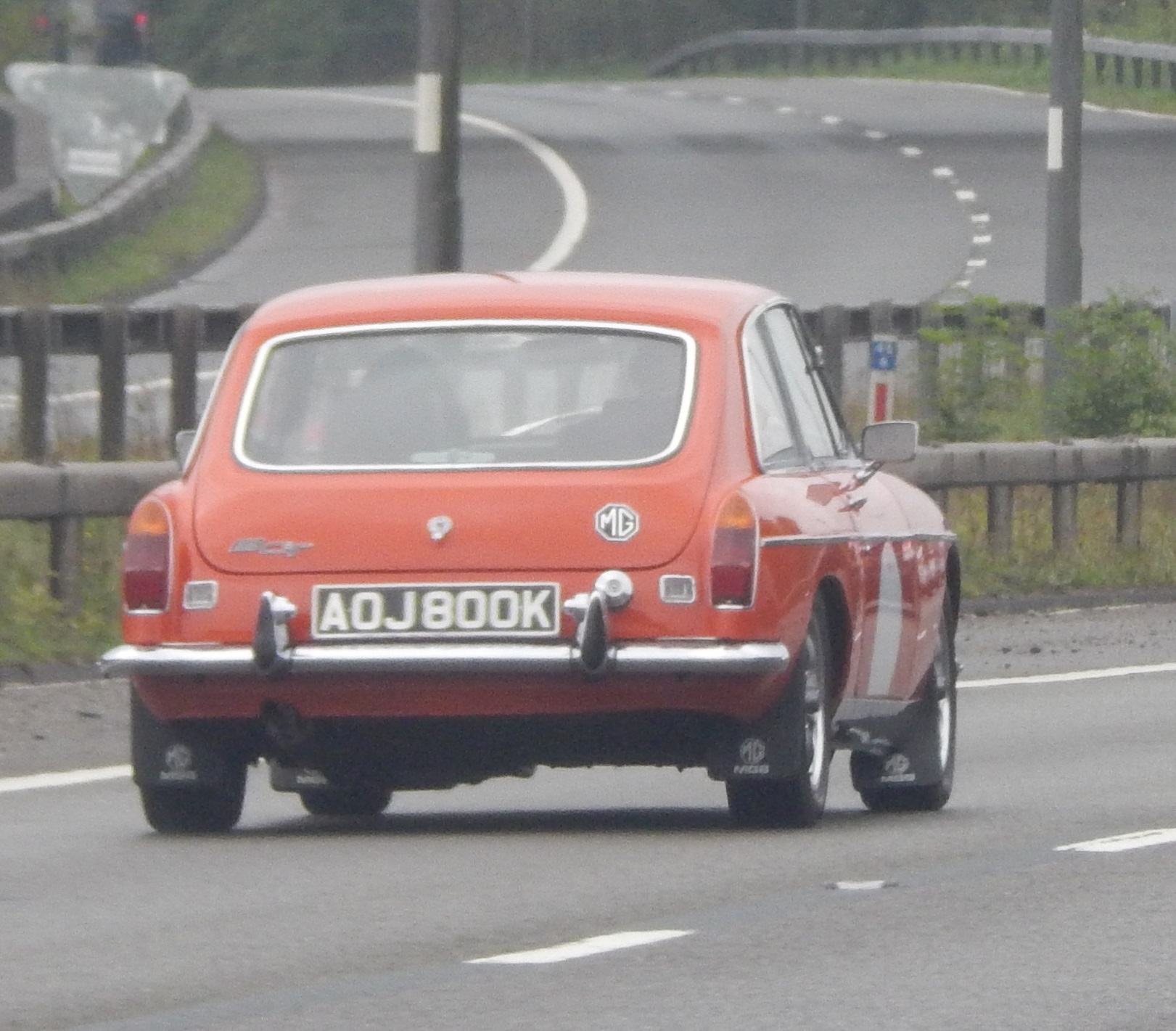 AOJ800K, MG B 1st gen GT Coupé, 1965–1980