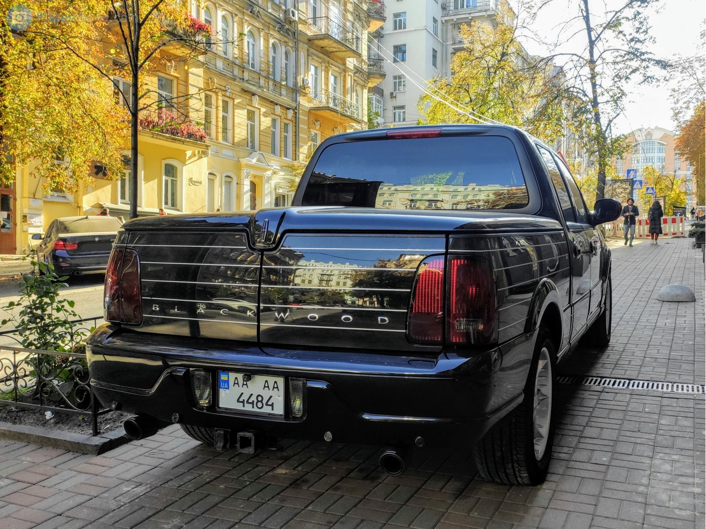 AA 4484 AA, Lincoln Blackwood 1st gen (P225), 2001–2002