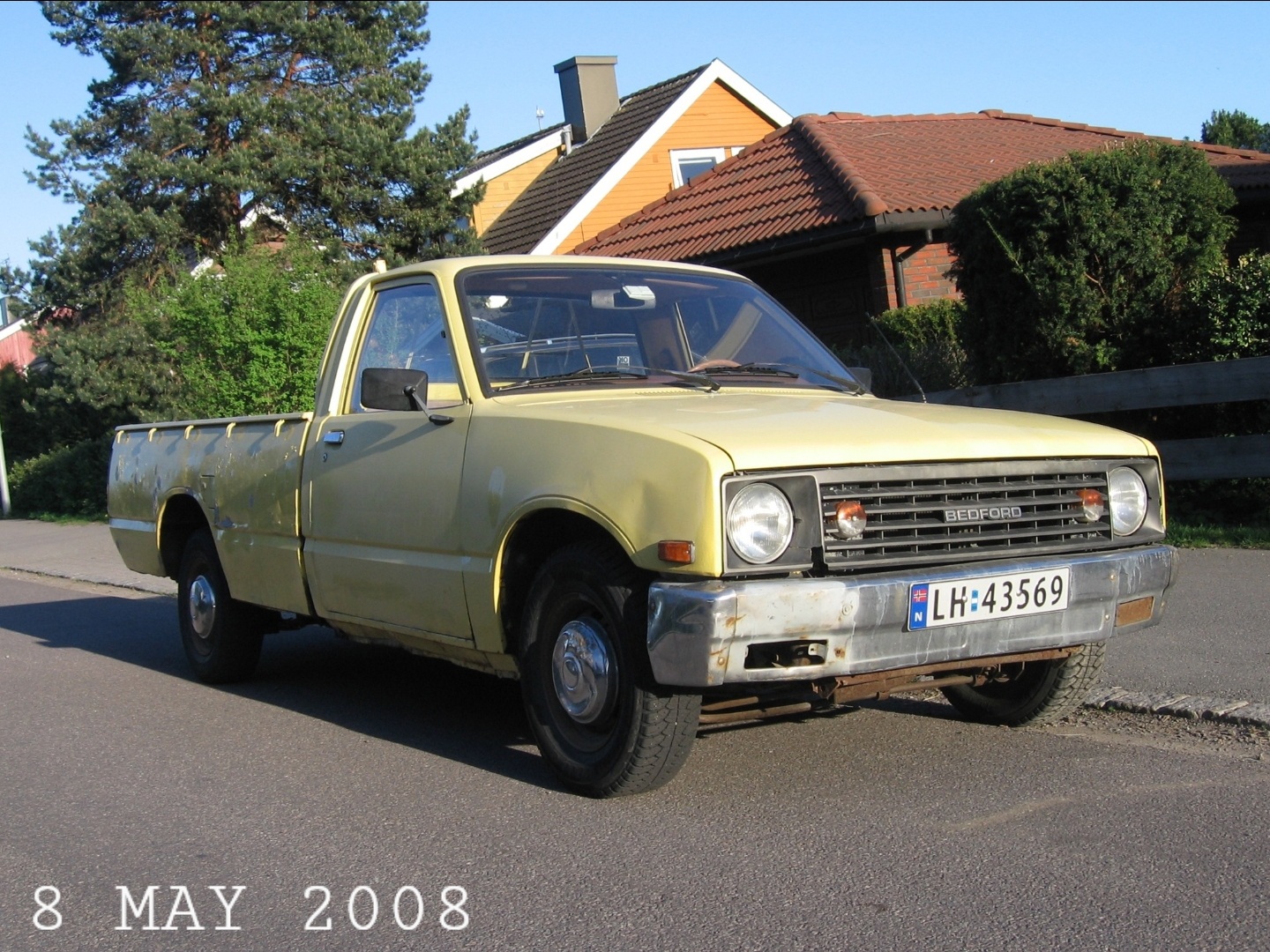 LH 43569, Bedford KB 