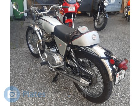 NE 83, Norton Commando