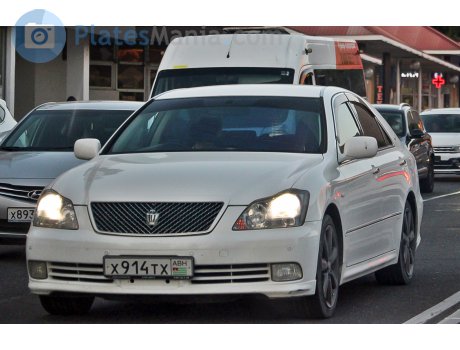 х914тх, Toyota Crown