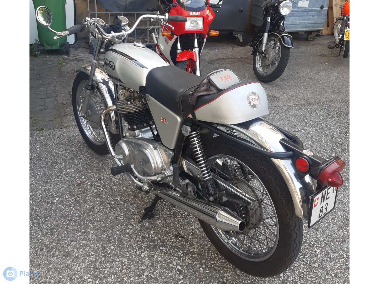 NE 83, Norton Commando 