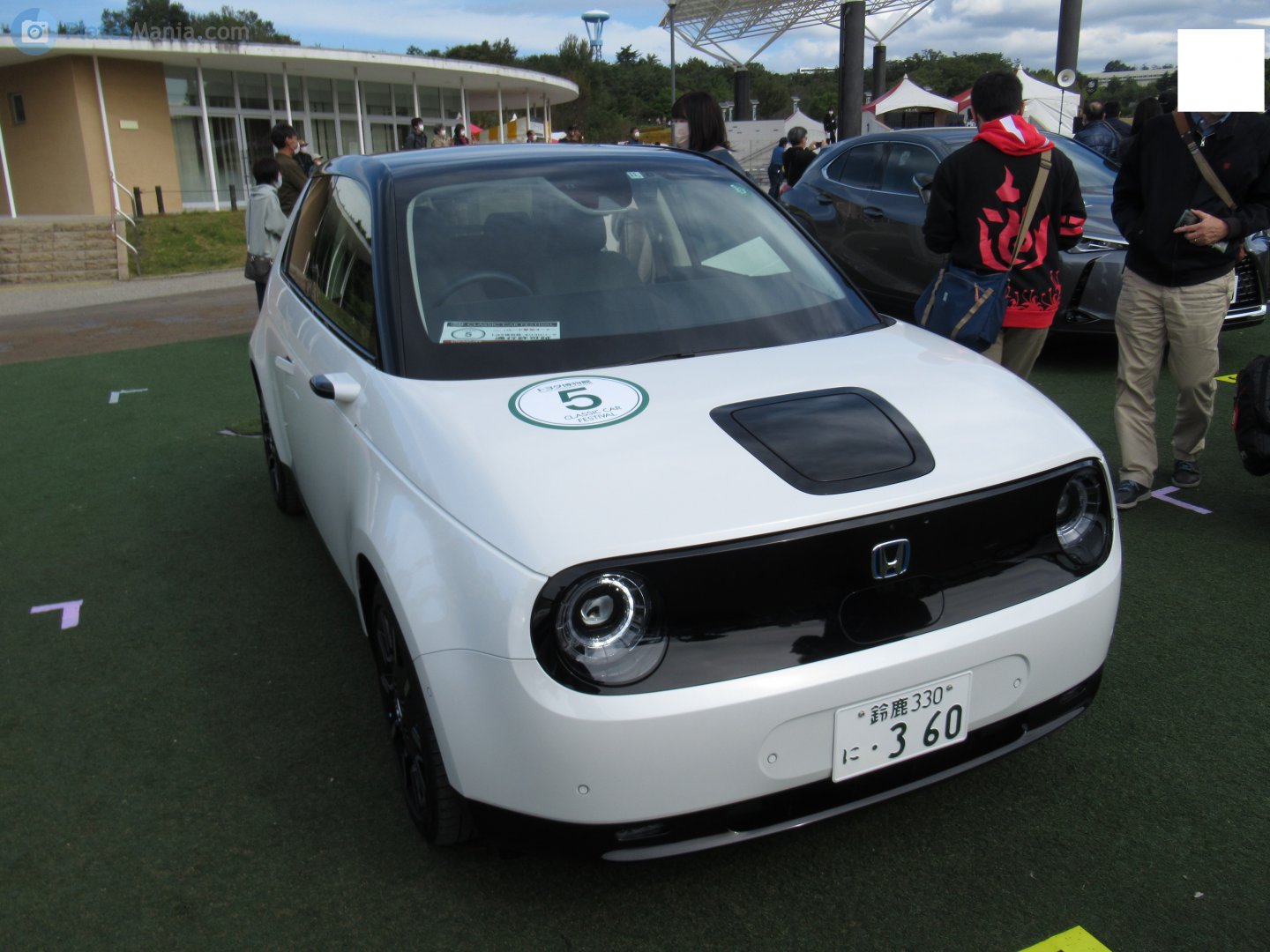 鈴鹿 330 に 360, Honda e 1st gen (ZC7), 2020–2023 (–2024 for JP-market)