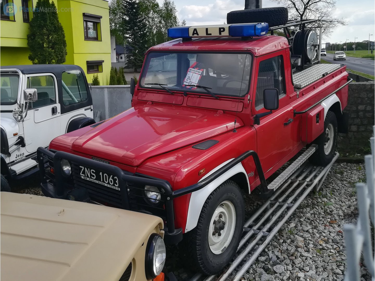 ZNS 1063, Land Rover Defender 