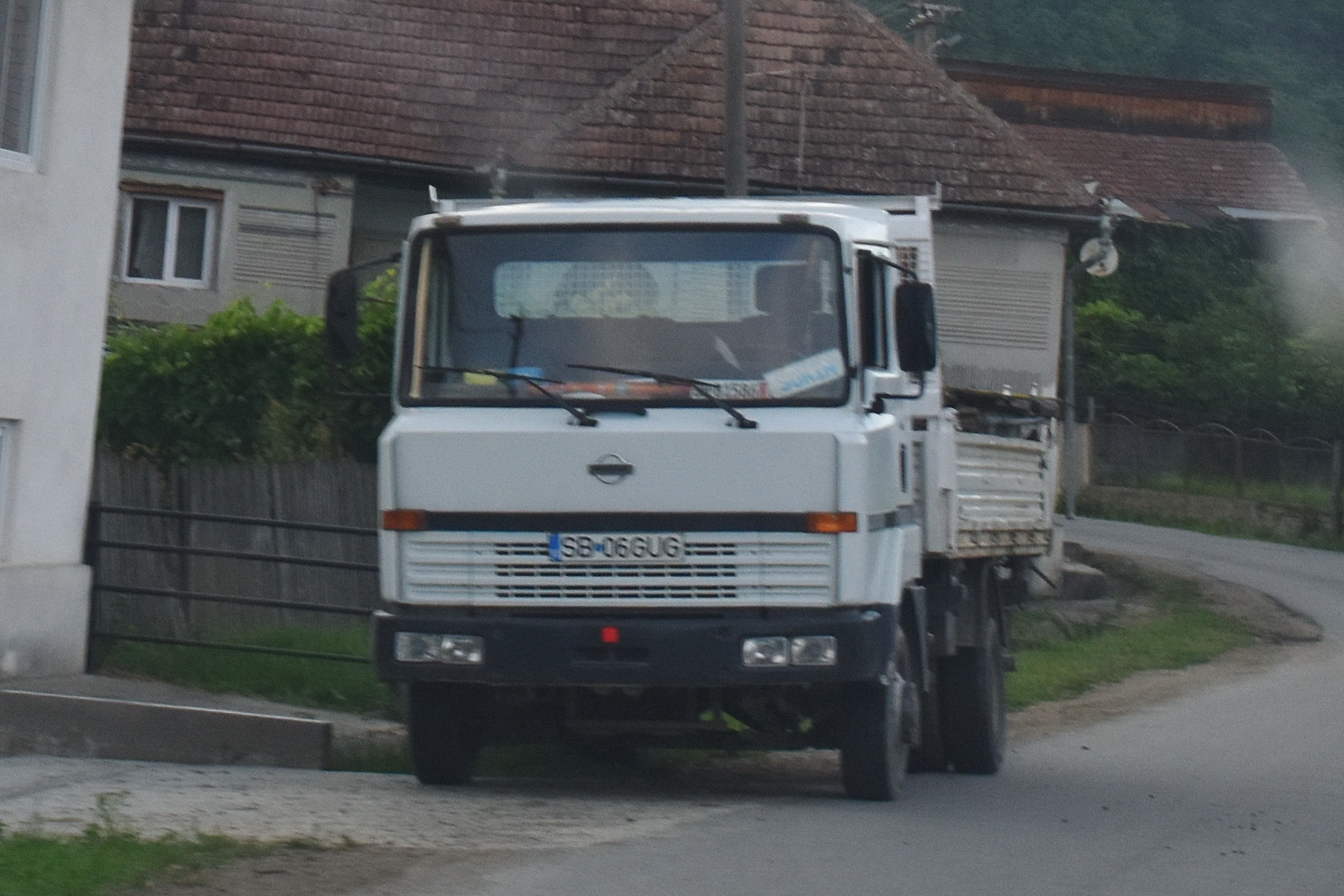 SB 06 GUG, Nissan Eco 