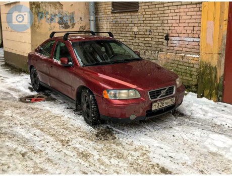 т328вн98, Volvo S60
