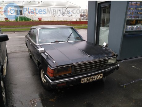 и 8654 КА, Nissan Gloria