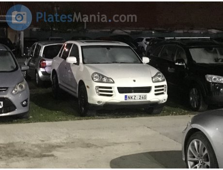 NKZ 240, Porsche Cayenne