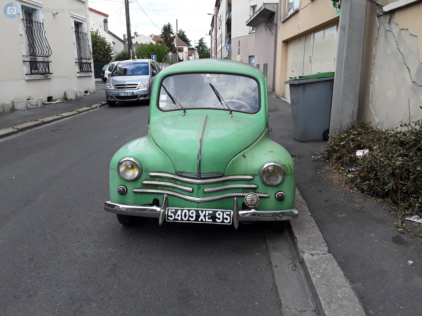 5409 XE 95, Renault 4CV 1st gen Sedan (106), 1947–1961