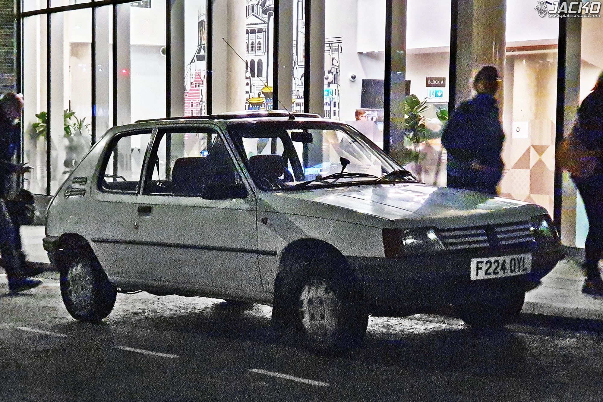 F224OYL, Peugeot 205 1st gen 3-door Hatch (20A/C), 1983–1998