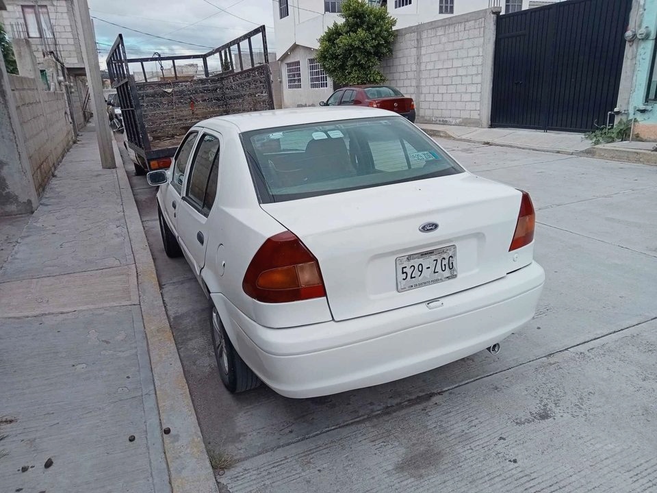529-ZGG, Ford Fiesta 4th gen (Ikon) Sedan (C195; LATAM-market), 1st facelift, 1999–2007