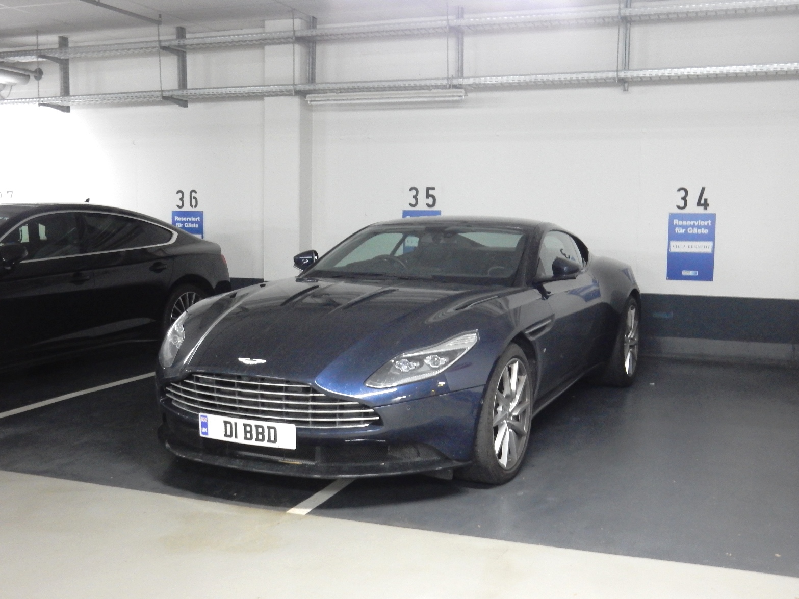 D1BBD, Aston Martin DB11 Coupé (AM5), 2016–2023