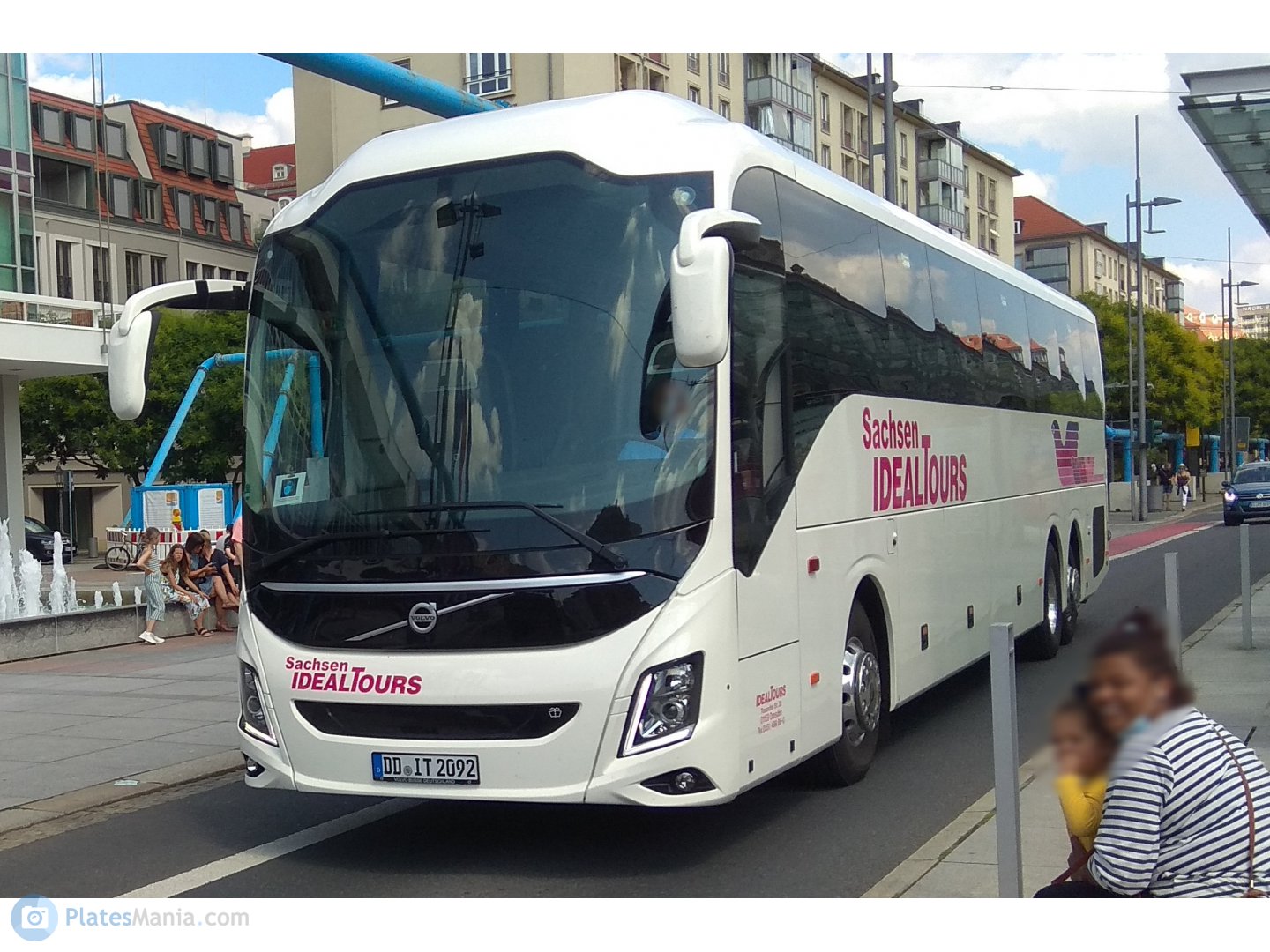 DD IT 2092, Volvo 9800 