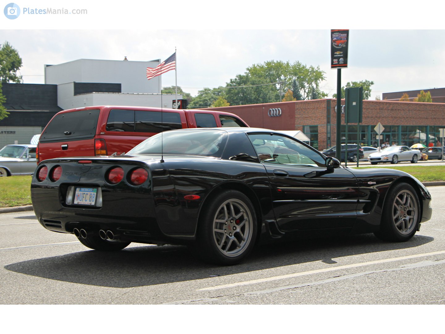 UFC 88, Chevrolet Corvette 5th gen Targa (C5; Y-body), 1996–2004