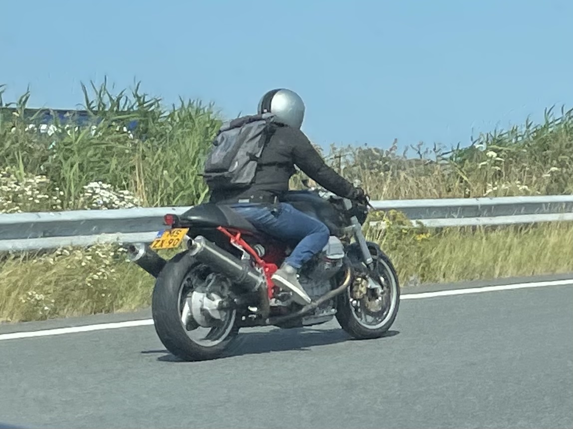 MS-ZX-90, Moto Guzzi V11 