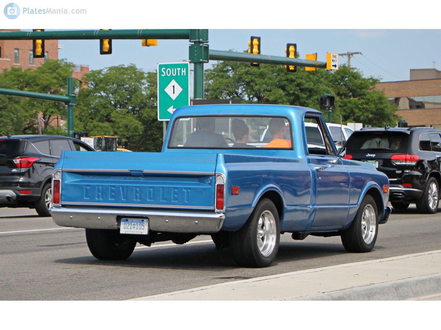 021G105, Chevrolet C/K-Series 2nd gen, 1966–1972