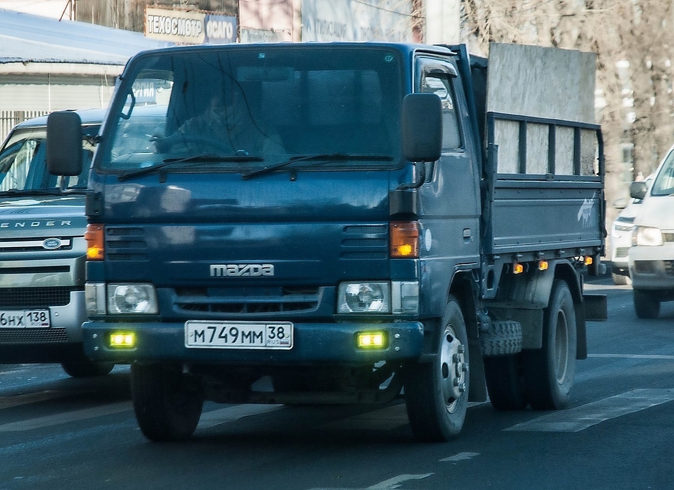 м 749 мм 38, Mazda Titan 3rd gen, 1989–2000