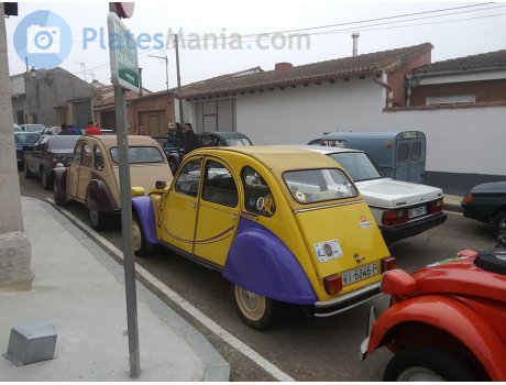 VI 6046 F, Citroёn 2CV