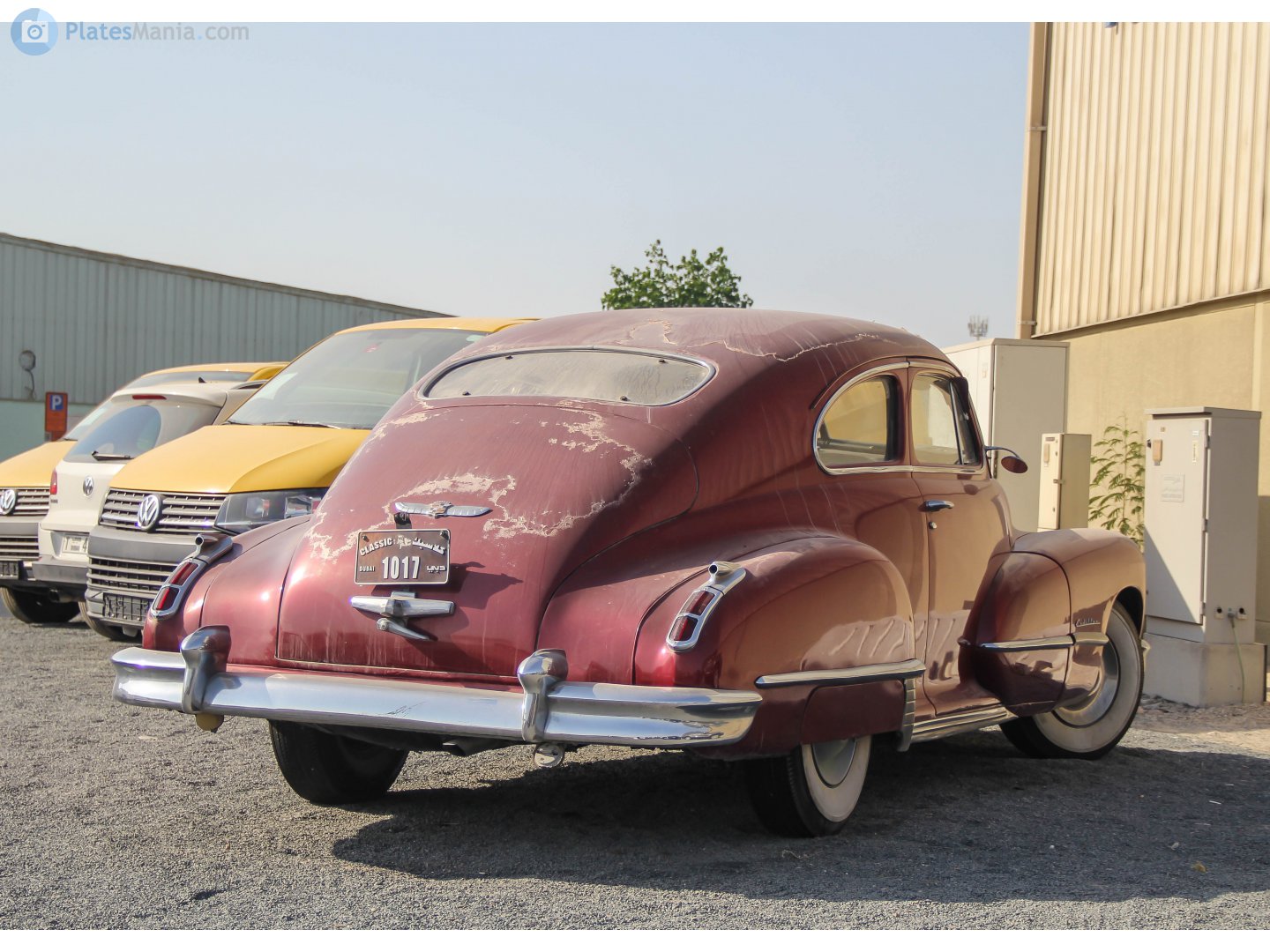 1017, Cadillac Sixty Special 2nd gen (6069; C-body), 1941–1947