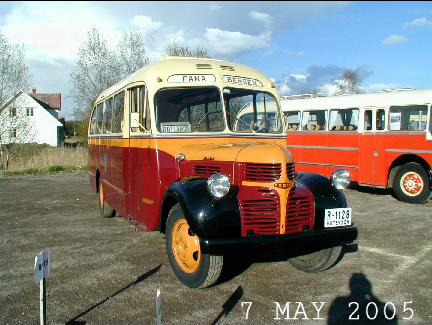 R-1128, Dodge T-/V-/W-Series 1941–1947 W-series, 1940–1947