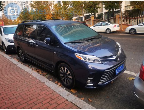 鲁U·CZ512, Toyota Sienna