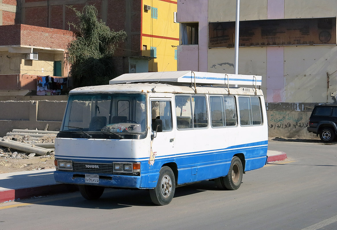 ٧٥٦٩ صرط, Toyota Coaster 2nd gen (B20/B30), 1982–1993