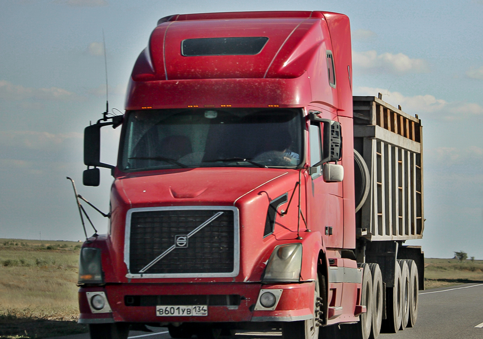 в 601 ув 134, Volvo VN Series 2nd gen VNL, 2002­–2017