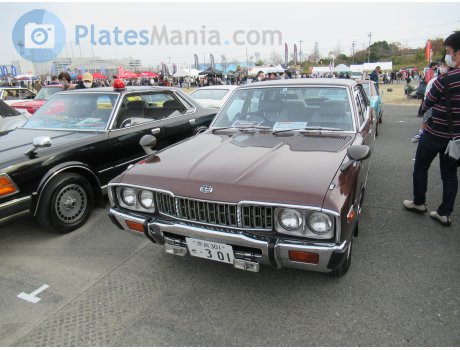 奈良 301 せ 301, Nissan Gloria
