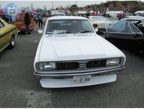 川口 310 ぬ 230, Nissan Gloria