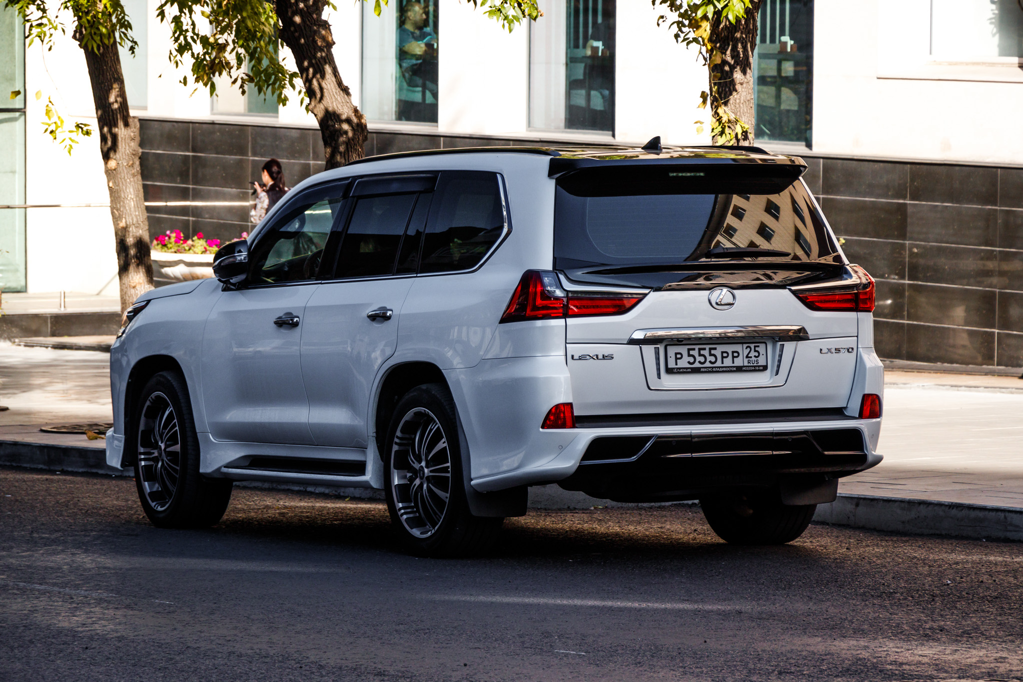 р 555 рр 25, Lexus LX 3rd gen (J200), 2nd facelift, 2015–2021