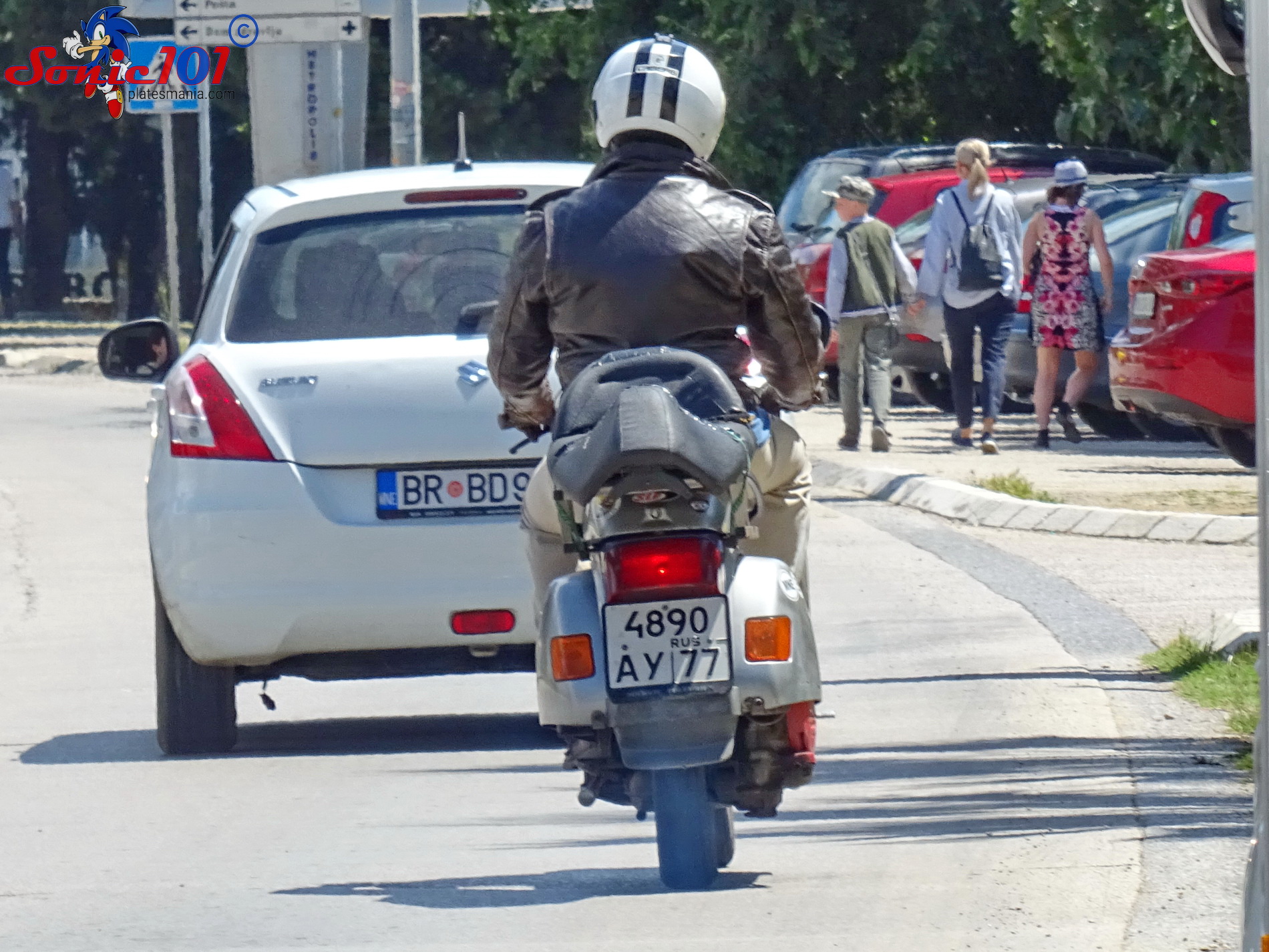 4890 ау 77, Vespa Cosa 2nd gen (VNR2T), 1992–1993