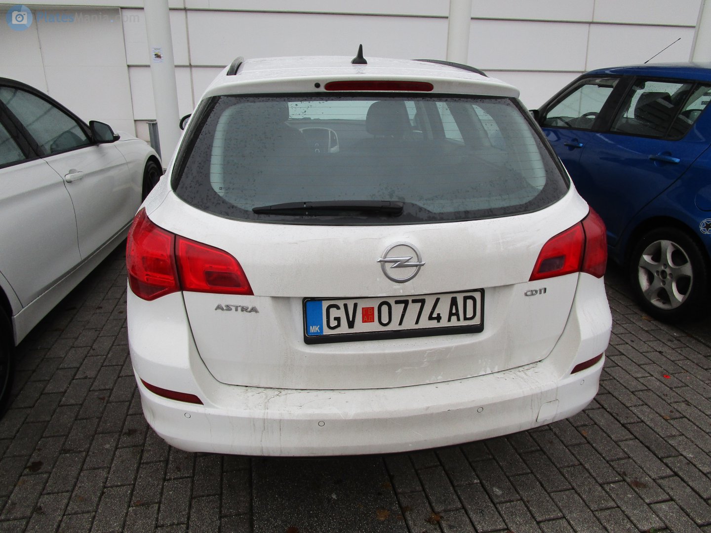 GV 0774 AD, Opel Astra 4th gen Sports Tourer (J; P10), 2010–2015