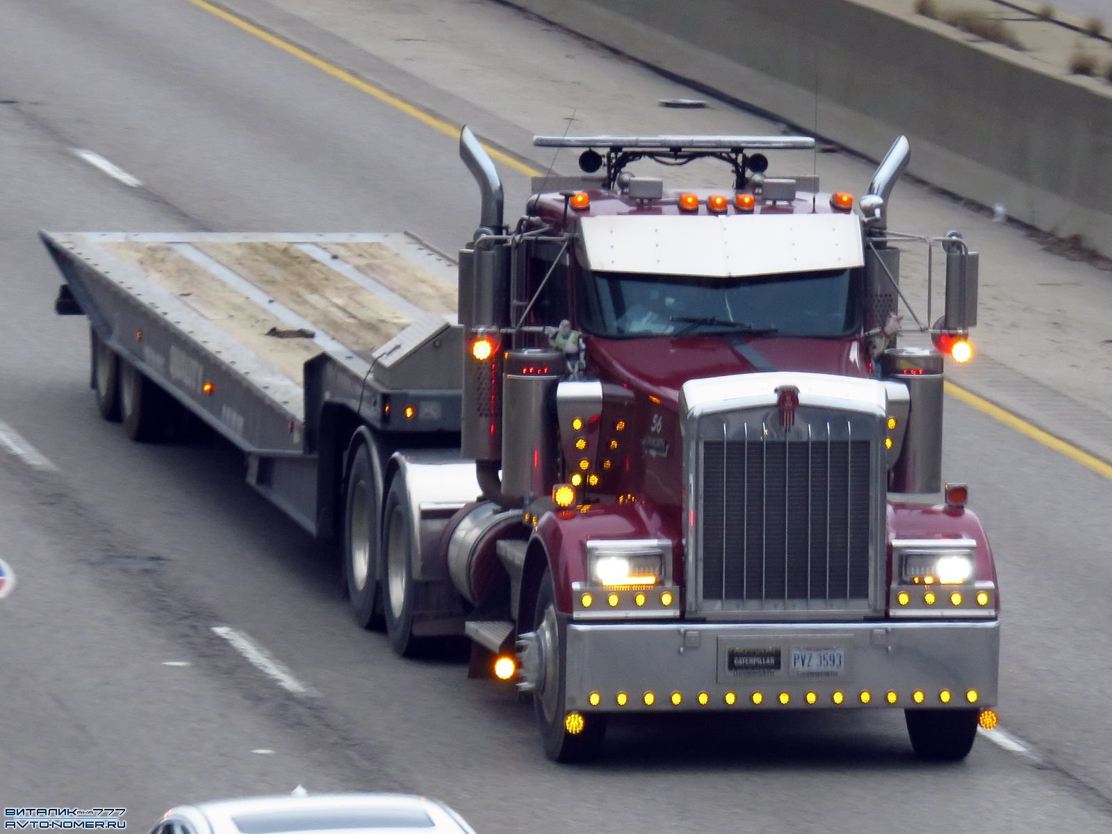 PVZ 3593, Kenworth W900 