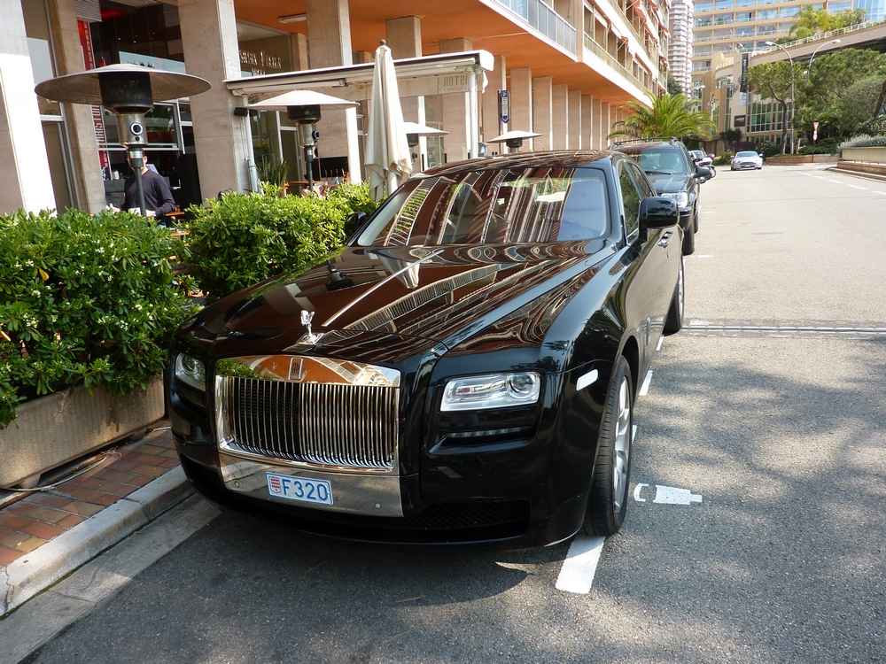 F320, Rolls-Royce Ghost 1st gen (RR4), 2009–2014