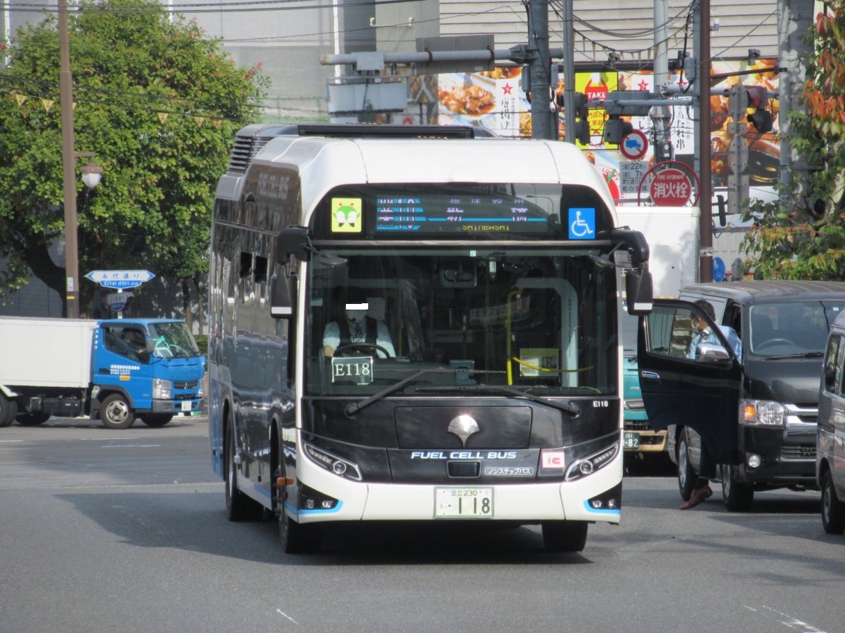 足立 230 う 118, Toyota Sora 