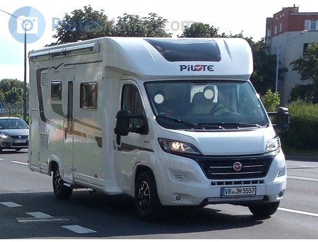 VB JH 5557, Pilote P-Series