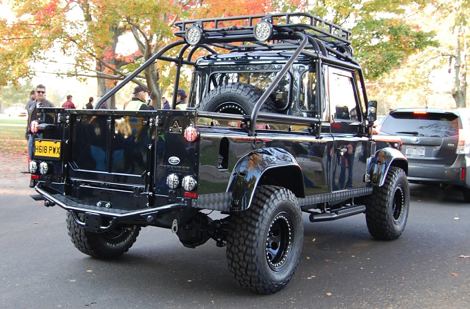 H618PWX, Land Rover Defender 1st gen 110