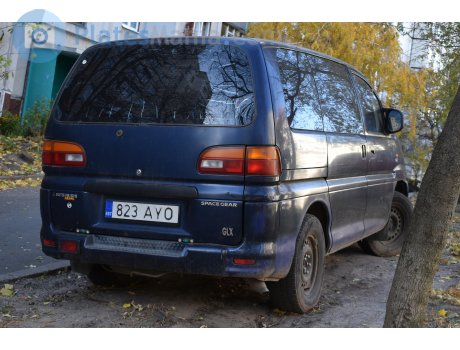 823 AYO, Mitsubishi Space Gear