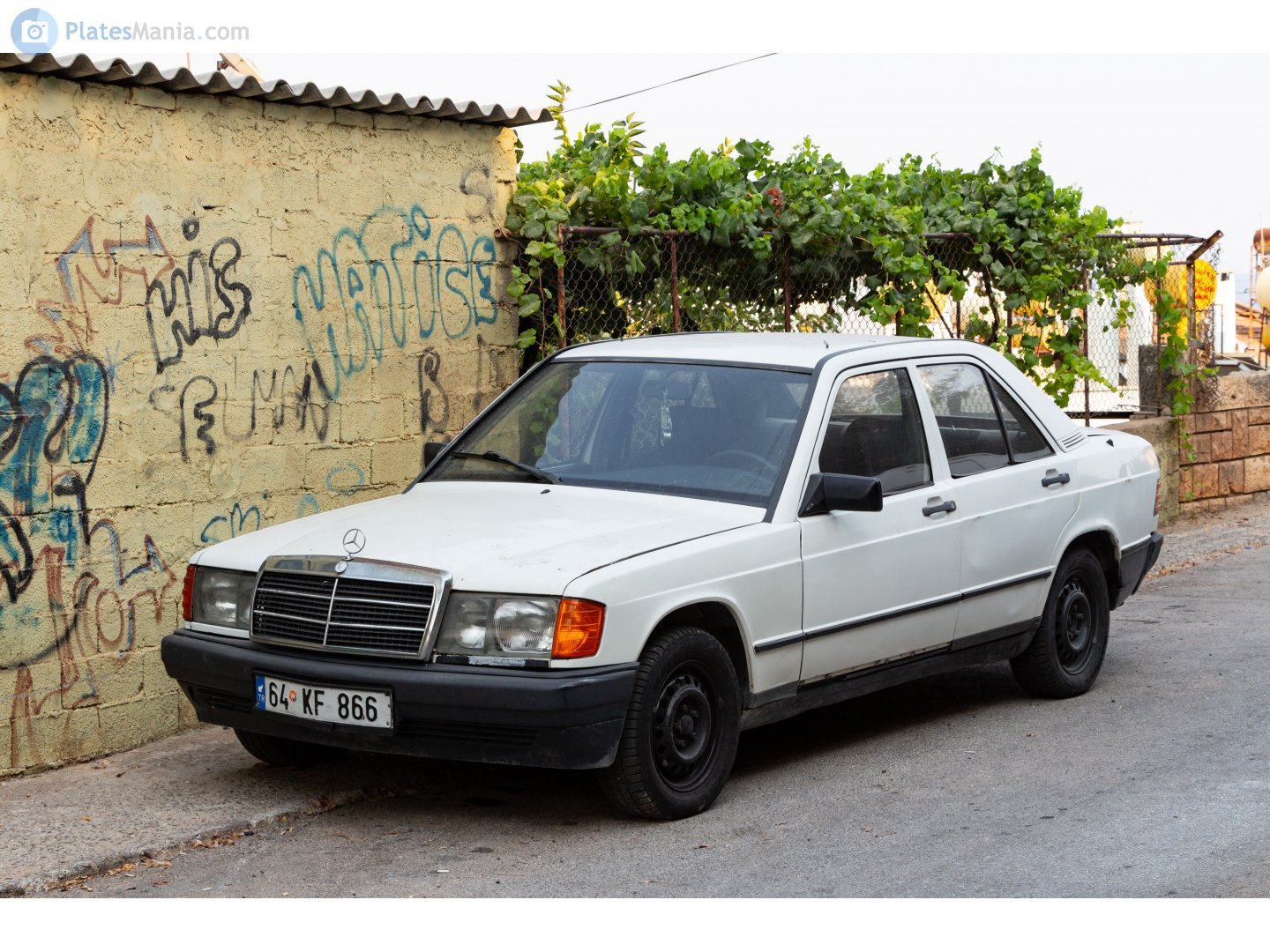 64 KF 866, Mercedes-Benz C-Klasse 190 Sedan (W201), 1982–1993