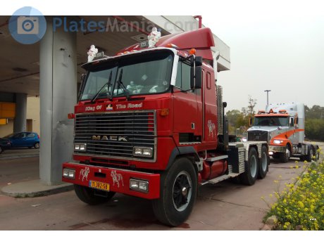 11-382-58, Mack MH